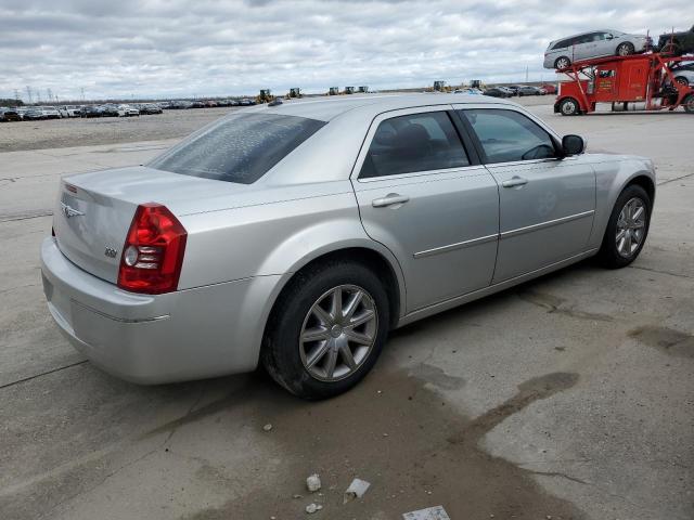 Photo 3 from auction – 2009 CHRYSLER 300 TOURIN with VIN 2C3LA53V19H577440