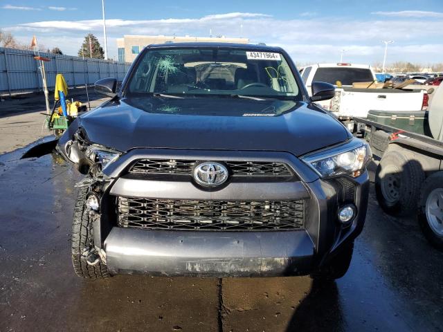 Photo 5 from auction – 2018 TOYOTA 4RUNNER SR with VIN JTEBU5JRXJ5526711