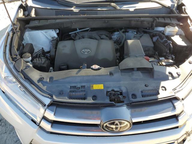 Photo 12 from auction – 2019 TOYOTA HIGHLANDER with VIN 5TDJZRFH8KS597832