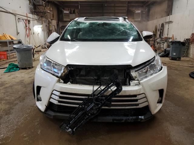 Photo 5 from auction – 2019 TOYOTA HIGHLANDER with VIN 5TDJGRFH6KS058843