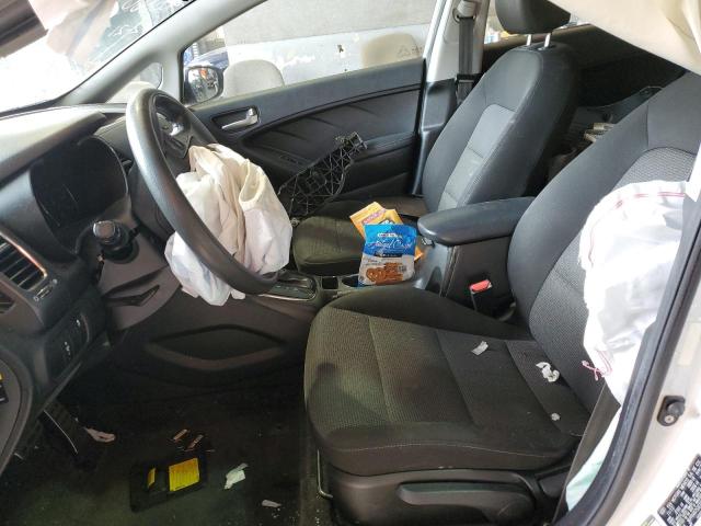 Photo 7 from auction – 2018 KIA FORTE LX with VIN 3KPFK4A75JE217799