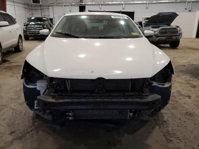 Photo 5 from auction – 2013 VOLKSWAGEN PASSAT S with VIN 1VWAP7A37DC040661