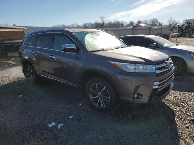 Photo 4 from auction – 2017 TOYOTA HIGHLANDER with VIN 5TDJZRFH4HS419120