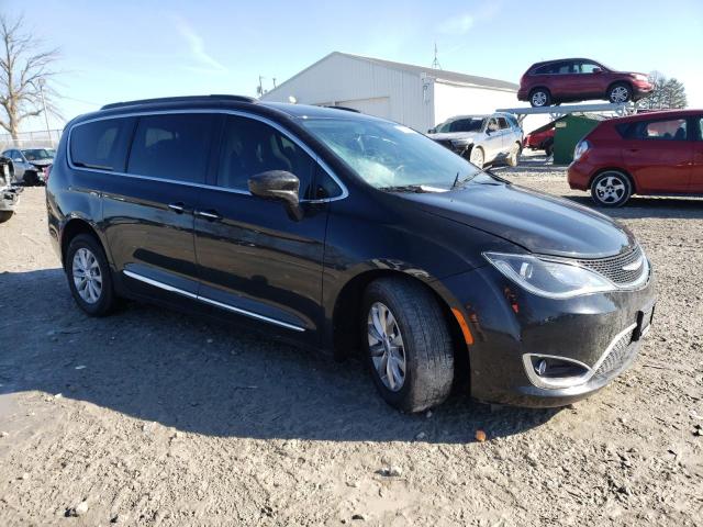 Photo 4 from auction – 2017 CHRYSLER PACIFICA T with VIN 2C4RC1BGXHR527690