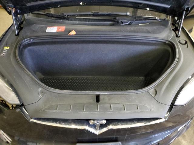Photo 11 from auction – 2018 TESLA MODEL X with VIN 5YJXCAE21JF111181
