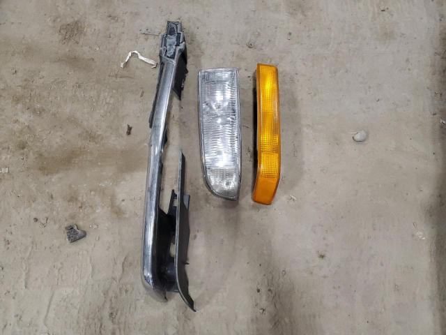 Photo 13 from auction – 2000 CHEVROLET BLAZER with VIN 1GNDT13W2Y2326582