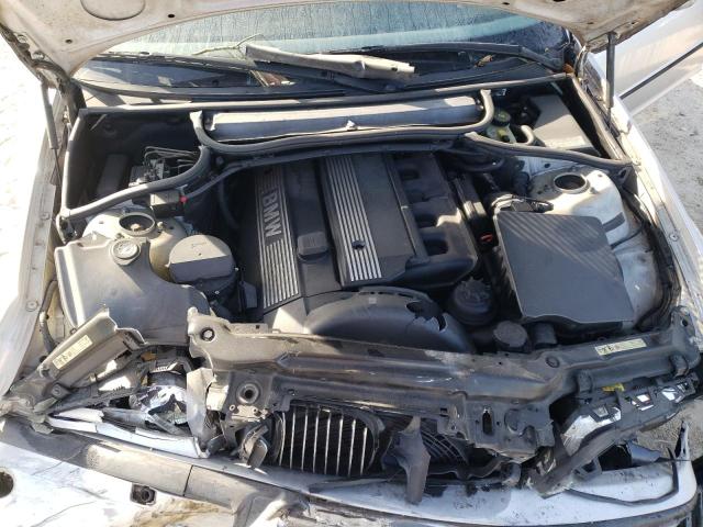Photo 11 from auction – 2003 BMW 325 XIT with VIN WBAEP33443PF02510