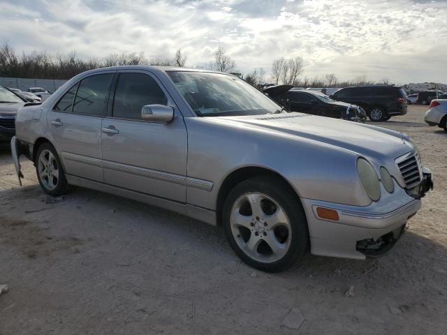 Photo 4 from auction – 2002 MERCEDES-BENZ E 320 4MAT with VIN WDBJF82J92X069821