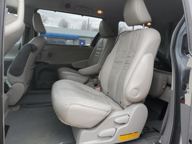 Photo 10 from auction – 2011 TOYOTA SIENNA XLE with VIN 5TDYK3DCXBS122500