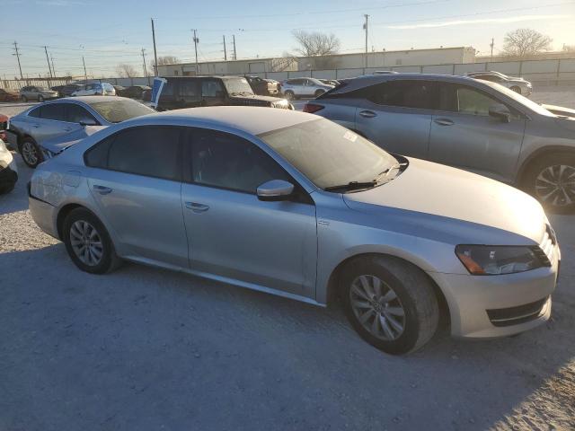 Photo 4 from auction – 2015 VOLKSWAGEN PASSAT S with VIN 1VWAT7A3XFC002601