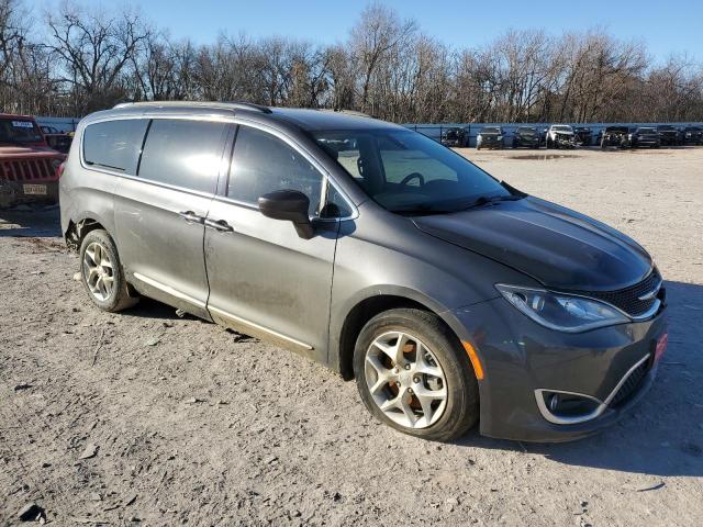 Photo 4 from auction – 2017 CHRYSLER PACIFICA T with VIN 2C4RC1BG9HR511514