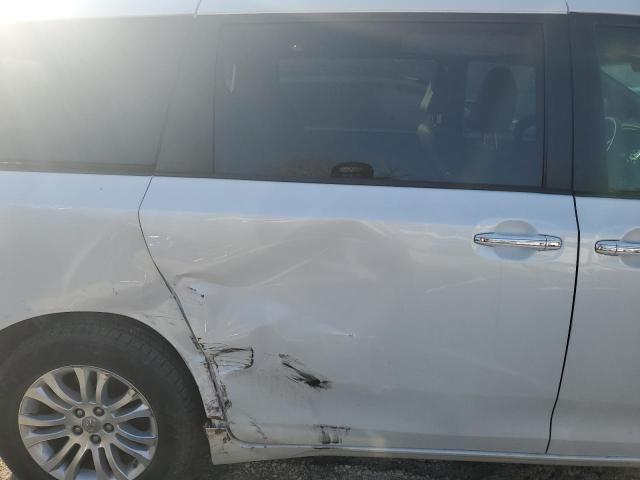 Photo 11 from auction – 2017 TOYOTA SIENNA XLE with VIN 5TDYZ3DC6HS825340