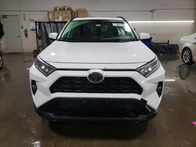 Photo 5 from auction – 2019 TOYOTA RAV4 XLE with VIN JTMP1RFV1KD007408