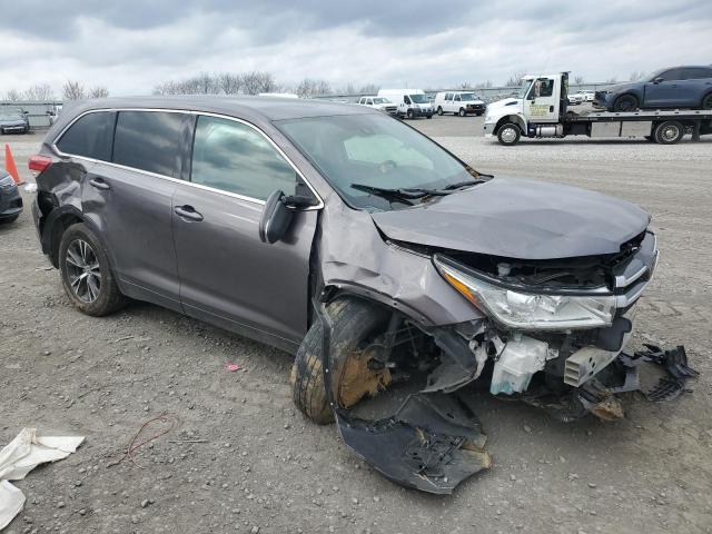 Photo 4 from auction – 2019 TOYOTA HIGHLANDER with VIN 5TDZZRFH7KS304831