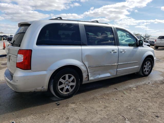 Photo 3 from auction – 2011 CHRYSLER TOWN & COU with VIN 2A4RR5DG0BR735520