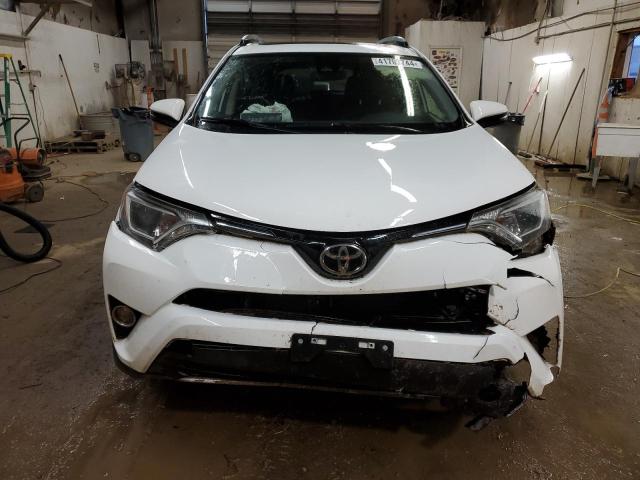Zdjęcie 5 z aukcji – 2017 TOYOTA RAV4 XLE z VIN JTMRFREV5HD214906