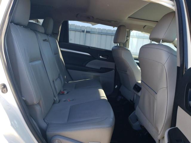Photo 11 from auction – 2015 TOYOTA HIGHLANDER with VIN 5TDJKRFH4FS102438