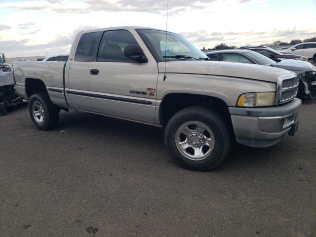 Photo 4 from auction – 1999 DODGE RAM 1500 with VIN 3B7HF13Z6XG225367