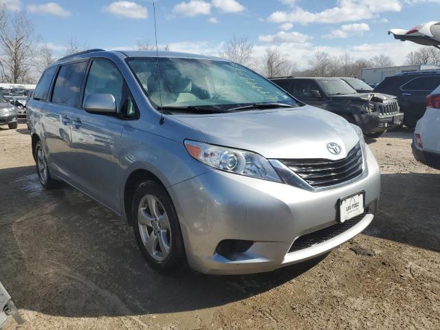 Photo 4 from auction – 2014 TOYOTA SIENNA LE with VIN 5TDKK3DC0ES480439