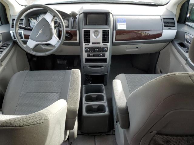 Photo 8 from auction – 2010 CHRYSLER TOWN & COU with VIN 2A4RR5D15AR500914