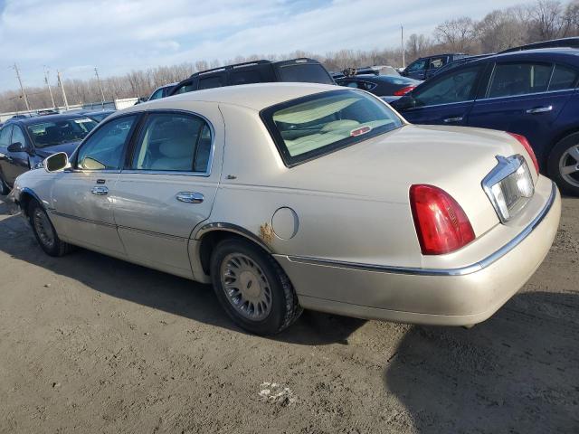 Photo 2 from auction – 2002 LINCOLN TOWN CAR C with VIN 1LNHM83W62Y628876
