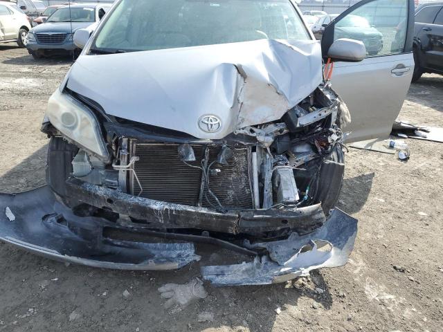 Photo 12 from auction – 2011 TOYOTA SIENNA LE with VIN 5TDKK3DC6BS151787