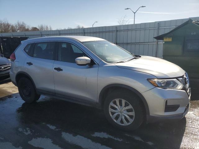 Photo 4 from auction – 2017 NISSAN ROGUE S with VIN KNMAT2MV0HP560231