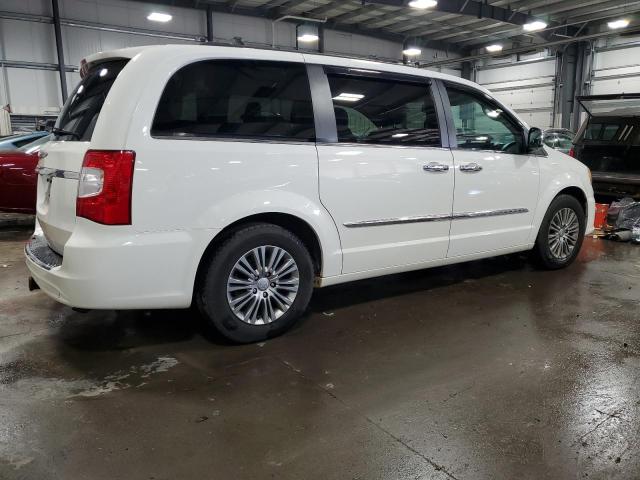 Photo 3 from auction – 2013 CHRYSLER TOWN & COU with VIN 2C4RC1CG9DR747525