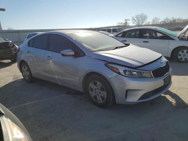 Photo 4 from auction – 2017 KIA FORTE LX with VIN 3KPFK4A78HE084515