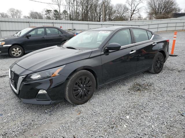 NISSAN ALTIMA S 2019 with VIN 1N4BL4BV4KC250512 - Photo from auction
