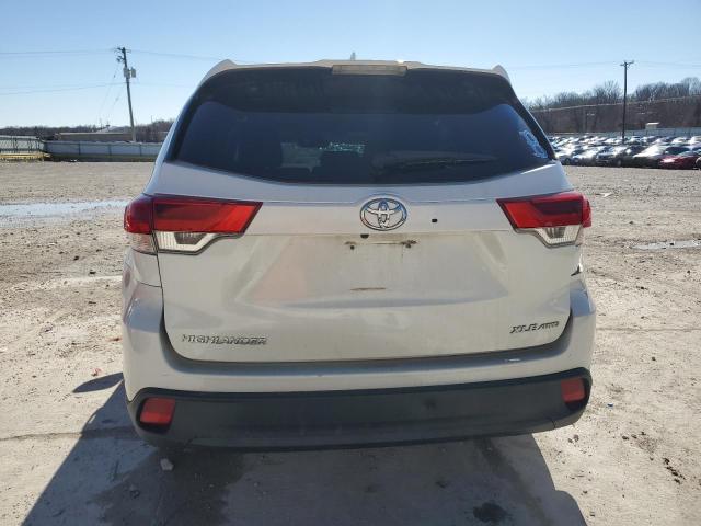 Photo 6 from auction – 2018 TOYOTA HIGHLANDER with VIN 5TDJZRFHXJS490523