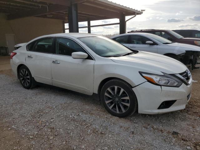 Photo 4 from auction – 2017 NISSAN ALTIMA 2.5 with VIN 1N4AL3AP1HC130541