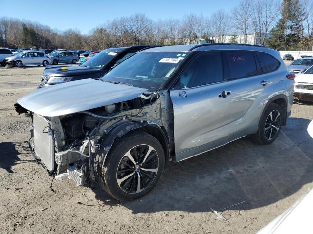 TOYOTA HIGHLANDER 2022 with VIN 5TDJZRBHXNS216010 - Photo from auction