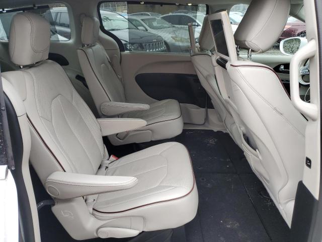 Photo 10 from auction – 2017 CHRYSLER PACIFICA L with VIN 2C4RC1GG6HR647592