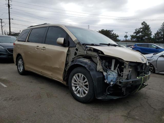 Photo 4 from auction – 2011 TOYOTA SIENNA XLE with VIN 5TDYK3DC0BS053042