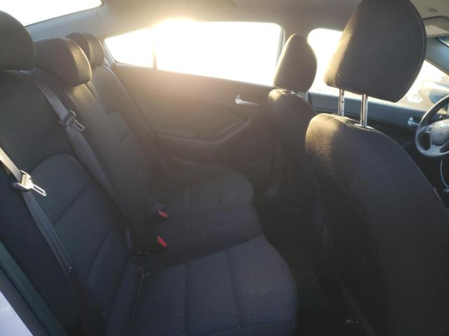 Photo 10 from auction – 2017 KIA FORTE LX with VIN 3KPFK4A79HE044377