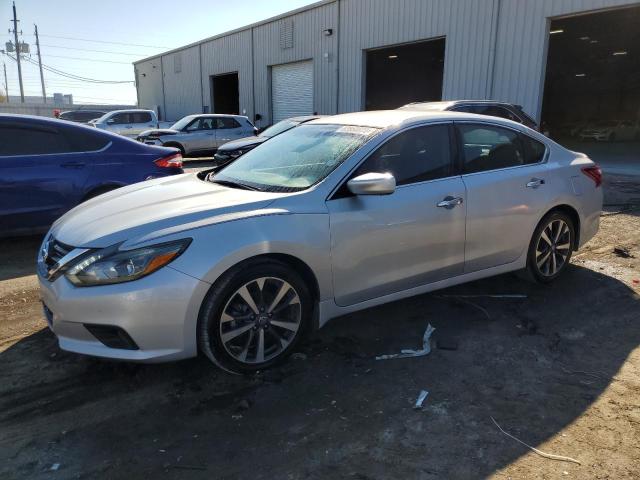 NISSAN ALTIMA 2.5 2017 with VIN 1N4AL3AP6HN324647 - Photo from auction