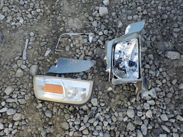 Photo 12 from auction – 2006 MERCURY GRAND MARQ with VIN 2MEFM74V16X614027