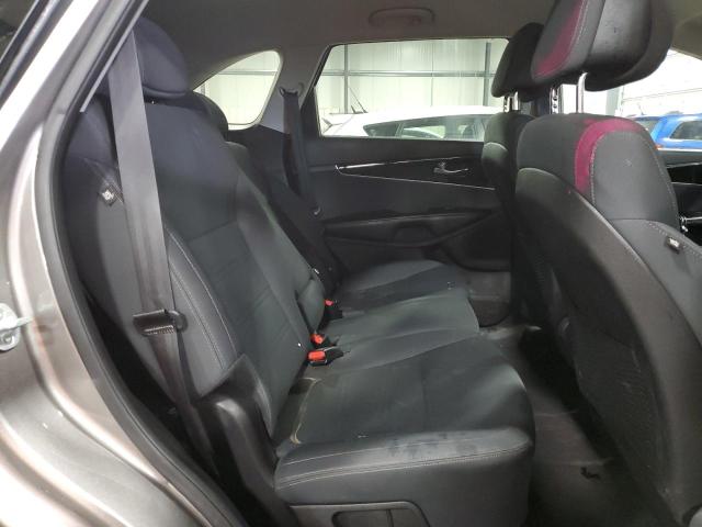 Photo 11 from auction – 2016 KIA SORENTO LX with VIN 5XYPG4A38GG034296