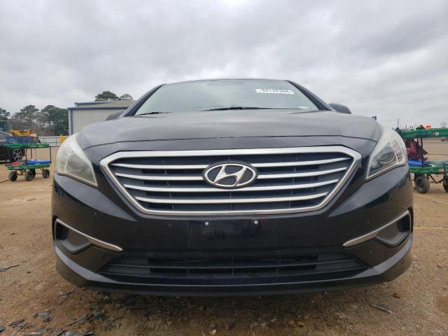 Photo 5 from auction – 2017 HYUNDAI SONATA SE with VIN 5NPE24AF7HH537828