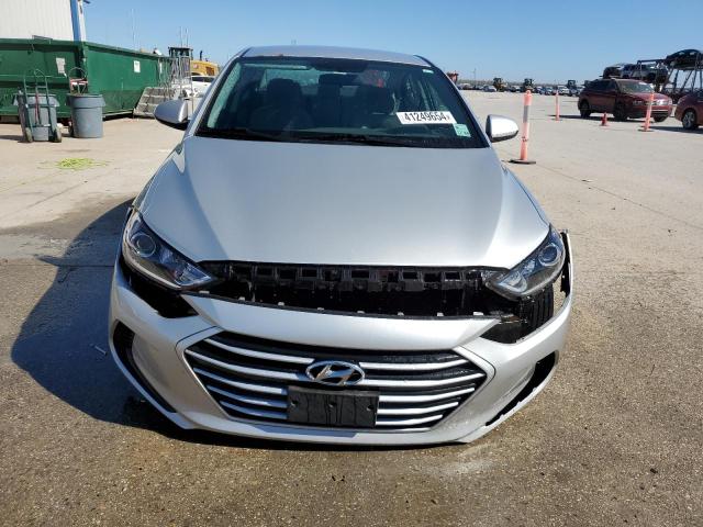 Photo 5 from auction – 2017 HYUNDAI ELANTRA SE with VIN 5NPD74LF6HH174643