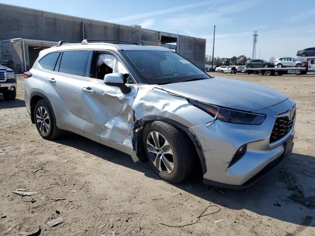 Photo 4 from auction – 2022 TOYOTA HIGHLANDER with VIN 5TDGZRBH9NS228157