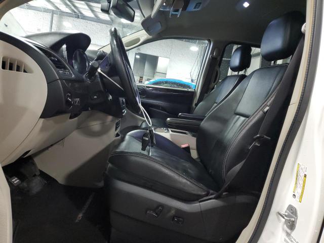 Photo 7 from auction – 2013 CHRYSLER TOWN & COU with VIN 2C4RC1CG9DR747525