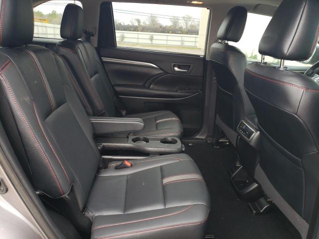 Photo 10 from auction – 2019 TOYOTA HIGHLANDER with VIN 5TDKZRFH4KS571314