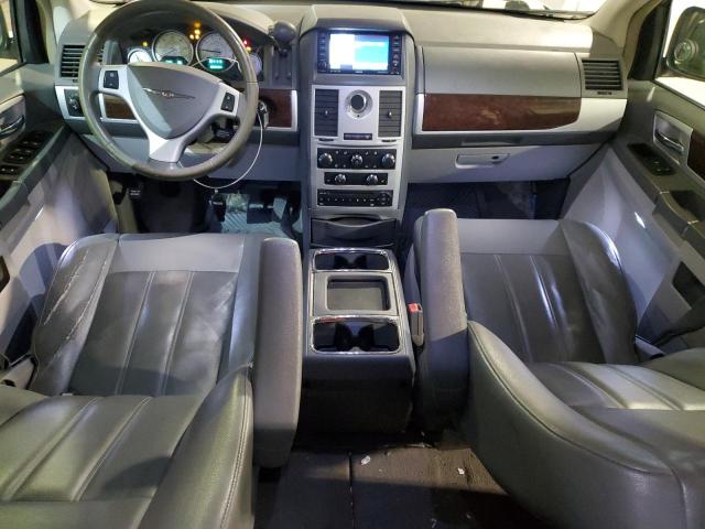 Photo 8 from auction – 2010 CHRYSLER TOWN & COU with VIN 2A4RR5D12AR315431