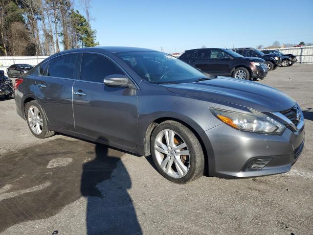 Photo 4 from auction – 2017 NISSAN ALTIMA 3.5 with VIN 1N4BL3AP8HC200685