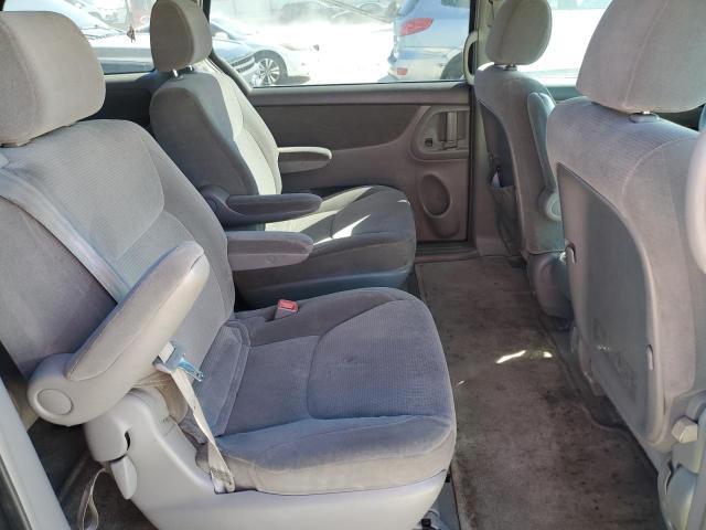Photo 11 from auction – 2004 TOYOTA SIENNA CE with VIN 5TDZA23C04S054875