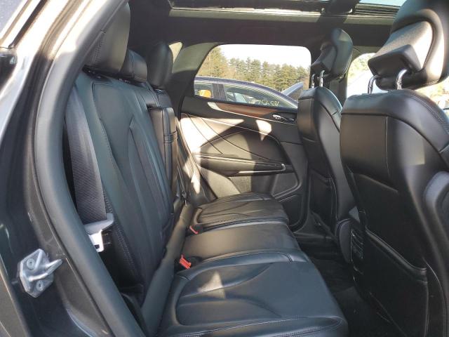 Photo 11 from auction – 2017 LINCOLN MKC RESERV with VIN 5LMCJ3D99HUL35937