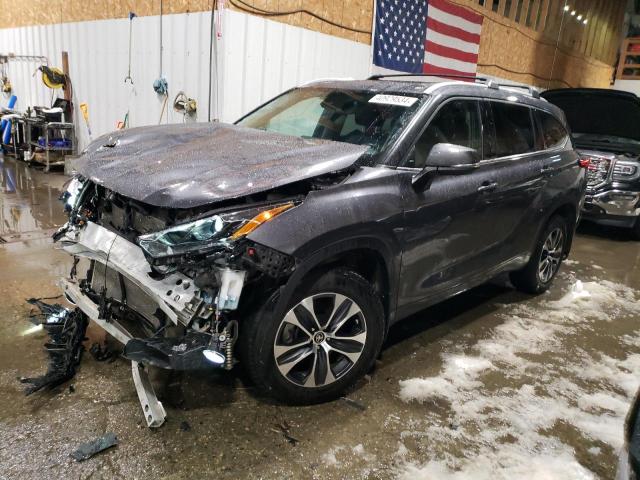 TOYOTA HIGHLANDER 2022 with VIN 5TDHZRBHXNS184397 - Photo from auction