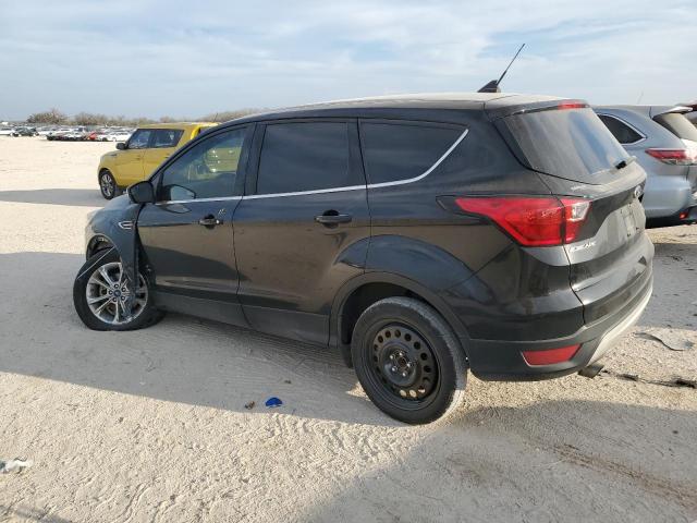 Photo 2 from auction – 2019 FORD ESCAPE SE with VIN 1FMCU0GD4KUC34689